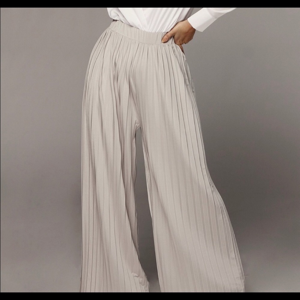 Grey trousers from JLUXLABEL